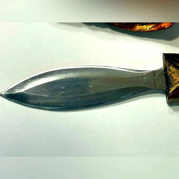 Unique Hanging Resin Wizard w/ Hidden 440 Stainless Double Edged Blade 🧙♂️🗡️ - Picture 12 of 13